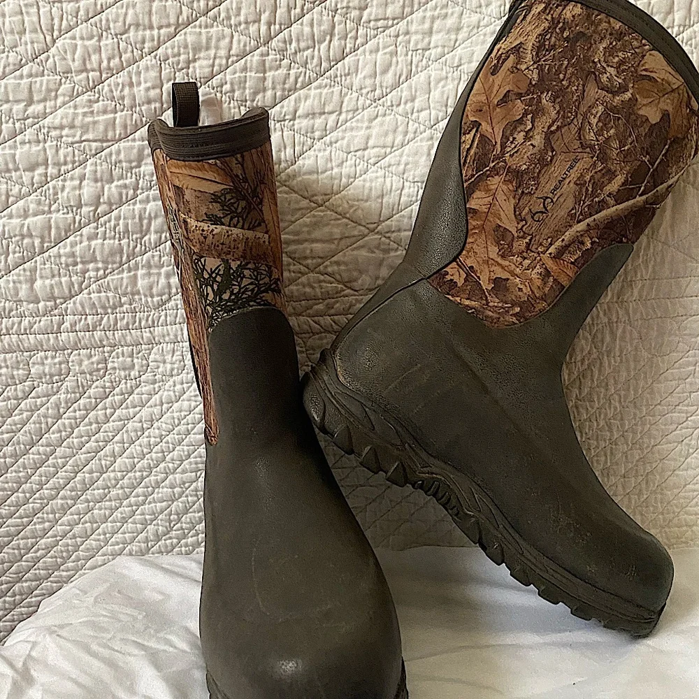 Realtree Muck Boots Childs size 3, I wear a women’s size 5/6 and they fit me - Picture 4 of 7